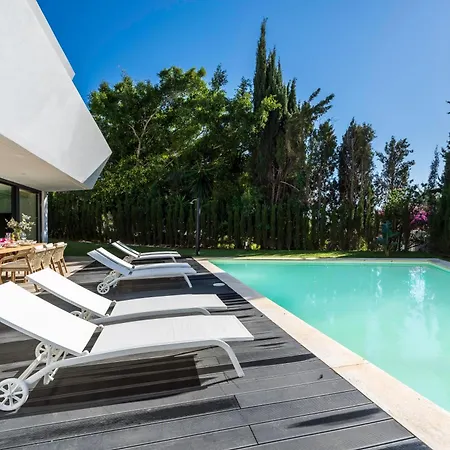 Vacation I La Moderne, Sparkling Heated Pool, Private Gym, Cine Room, Arcade Machines *
